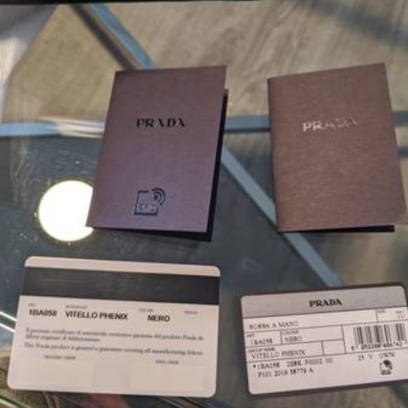 Prada Vitello Phenix Black Leather Tote - Picture 6 of 9